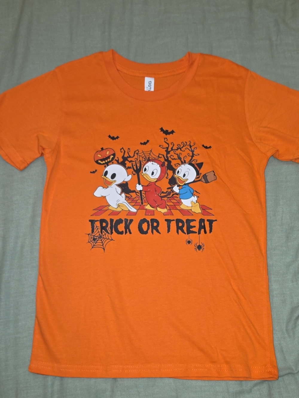 Outfit7 Disney Halloween Trick or Treat Tee Size Medium